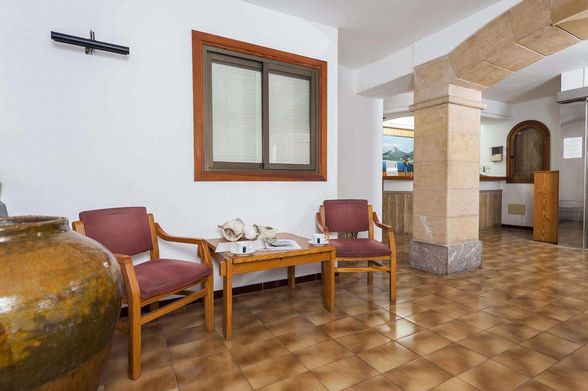 Hostal Casa Bauza Cala Ratjada  Exteriör bild