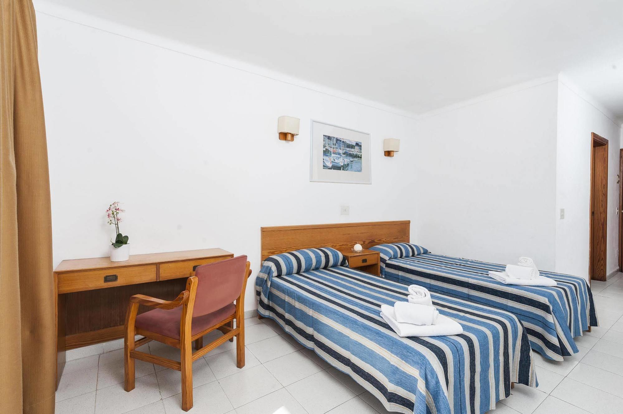 Hostal Casa Bauza Cala Ratjada  Exteriör bild